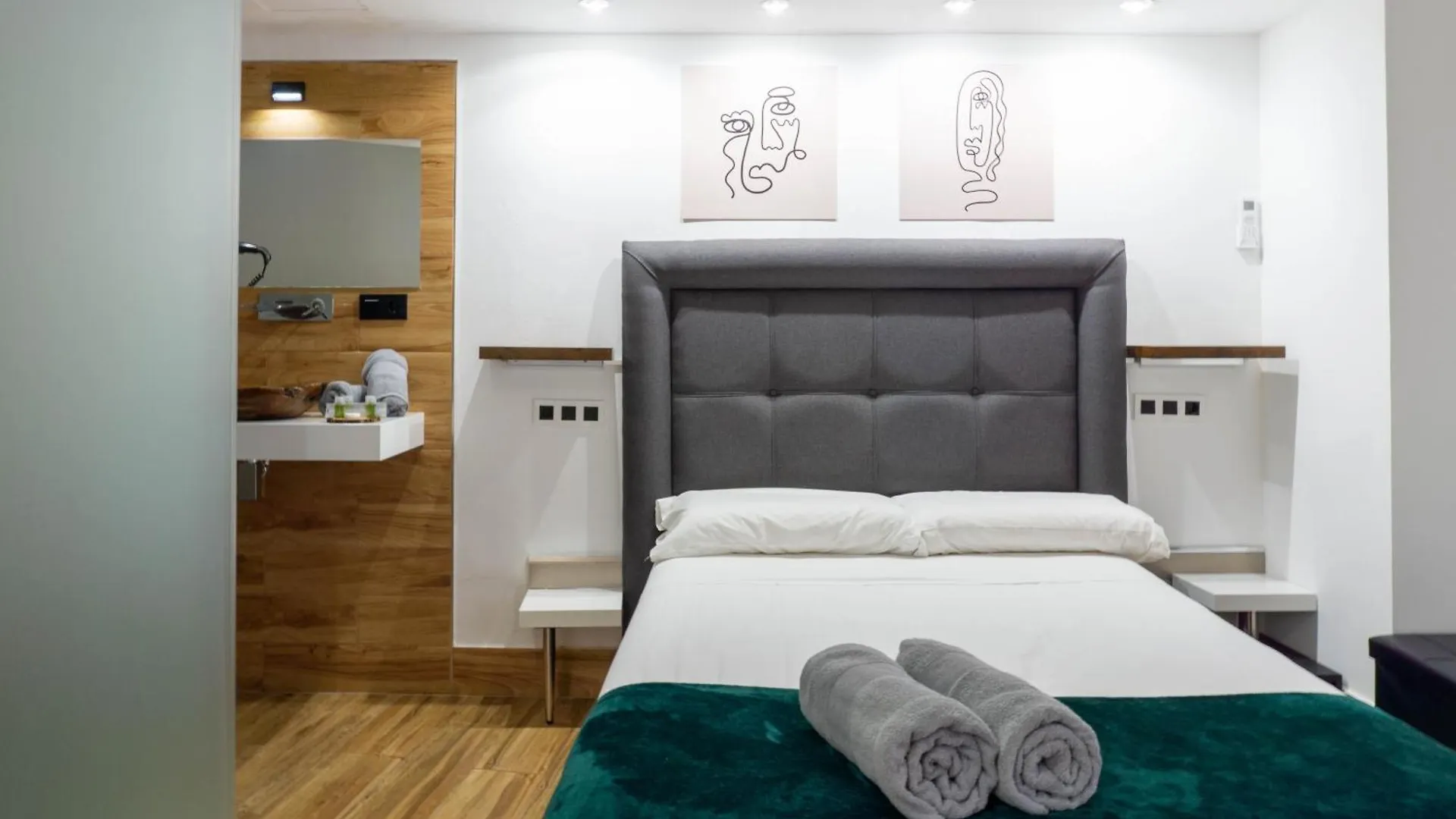 Ilustre Rooms Center Malaga 0*,